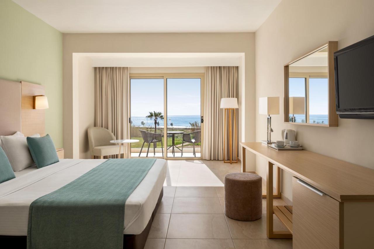 Ramada Hotel & Suites By Wyndham Ayia Napa Eksteriør billede
