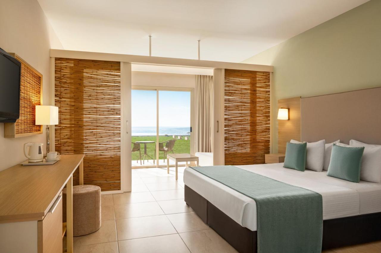 Ramada Hotel & Suites By Wyndham Ayia Napa Eksteriør billede