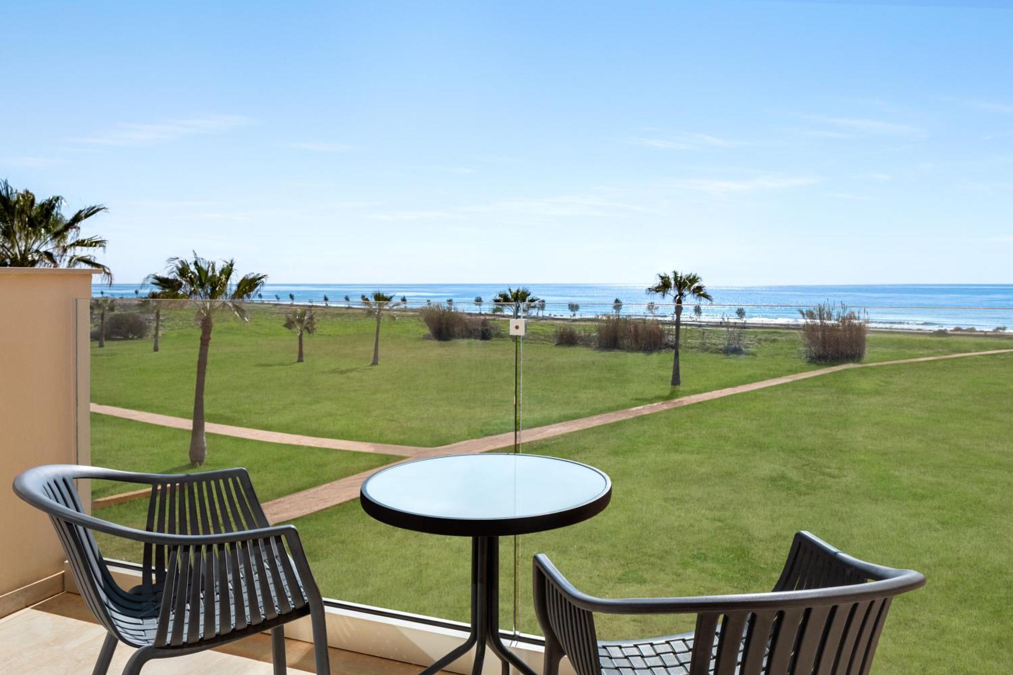 Ramada Hotel & Suites By Wyndham Ayia Napa Eksteriør billede
